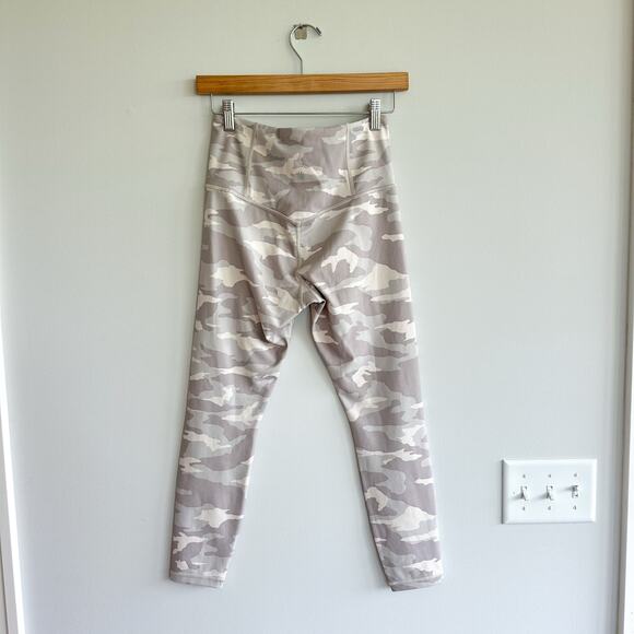 Athleta Elation Camo 7/8 Tight Pull On High Rise Leggings Gray S - Picture 3 of 9